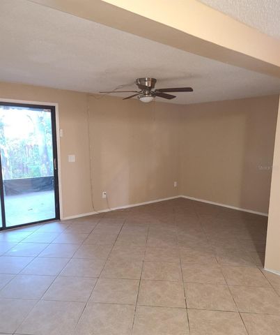 4916 SILVER OAKS VLG E, Orlando, FL 32808