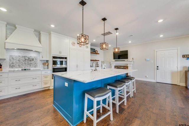 669 Van Zandt County Road 2316, Canton, TX 75103