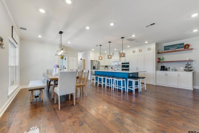 669 Van Zandt County Road 2316, Canton, TX 75103