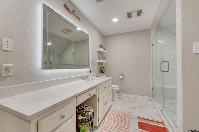 669 Van Zandt County Road 2316, Canton, TX 75103