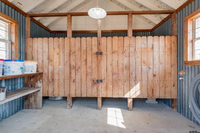 669 Van Zandt County Road 2316, Canton, TX 75103