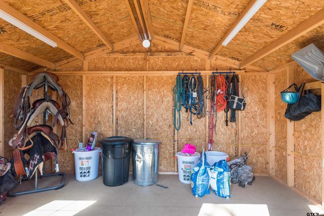 669 Van Zandt County Road 2316, Canton, TX 75103