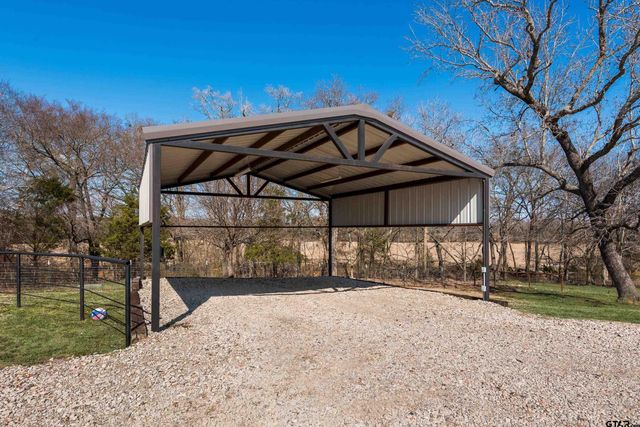 669 Van Zandt County Road 2316, Canton, TX 75103