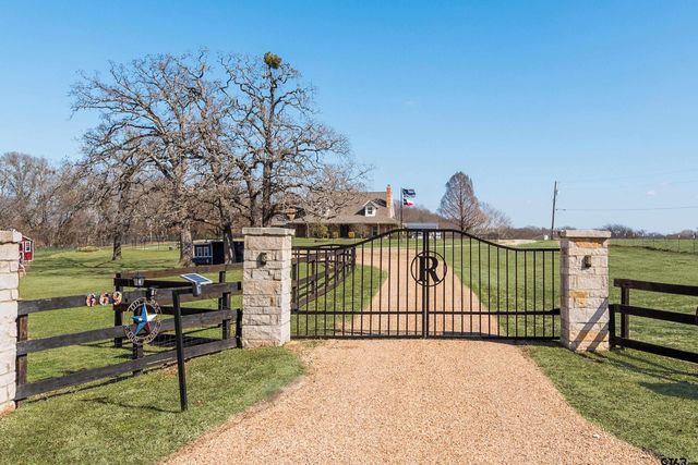 669 Van Zandt County Road 2316, Canton, TX 75103