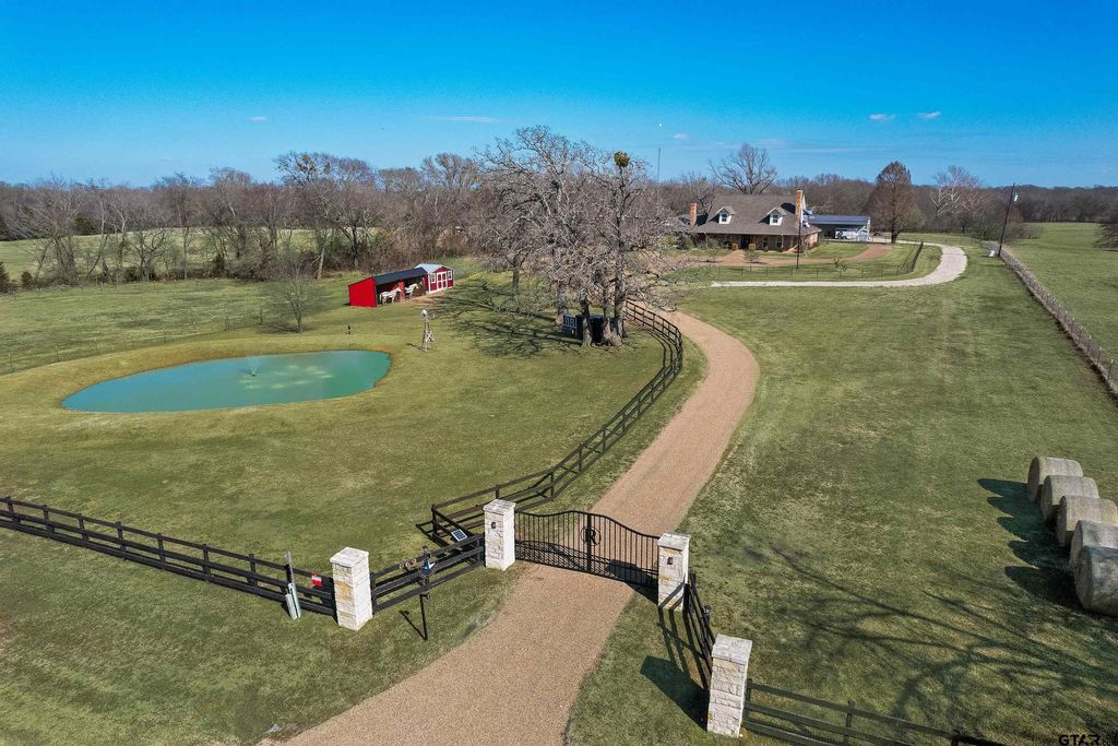 669 Van Zandt County Road 2316, Canton, TX 75103