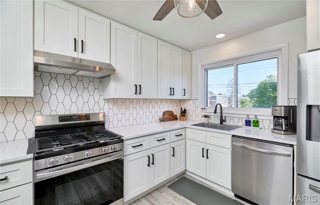 7107 General Sherman Lane, St Louis, MO 63123