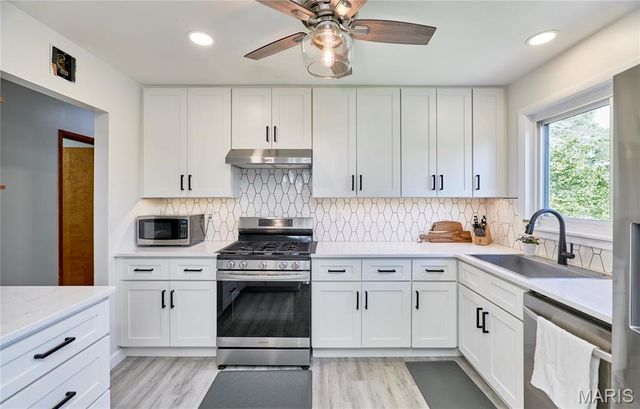7107 General Sherman Lane, St Louis, MO 63123