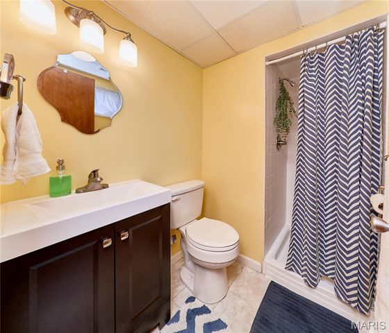 7107 General Sherman Lane, St Louis, MO 63123