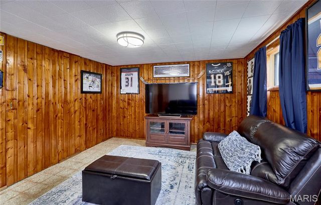7107 General Sherman Lane, St Louis, MO 63123