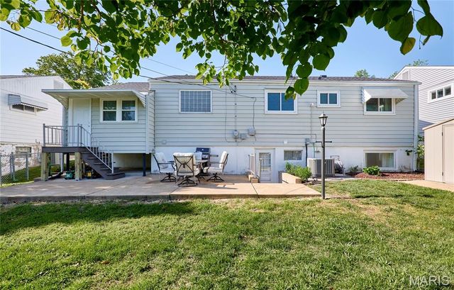 7107 General Sherman Lane, St Louis, MO 63123