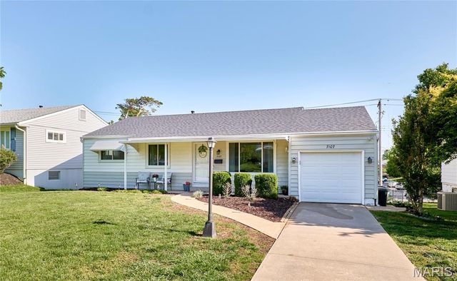 7107 General Sherman Lane, St Louis, MO 63123