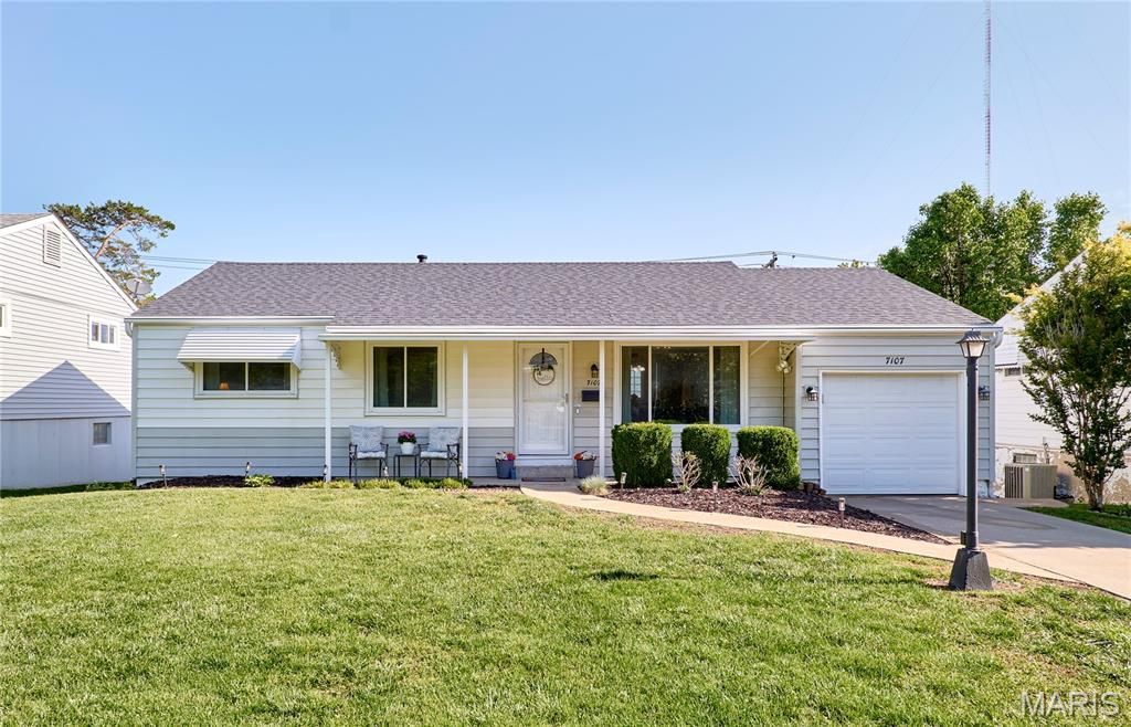 7107 General Sherman Lane, St Louis, MO 63123