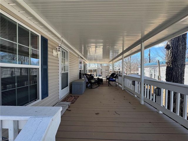 438 Dogwood Circle, Traphill, NC 28685