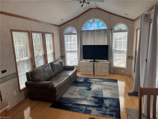 438 Dogwood Circle, Traphill, NC 28685