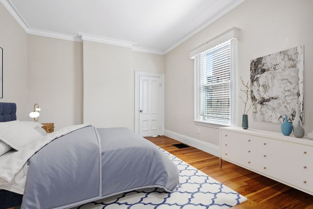 40 Humphreys St, Boston, MA 02125
