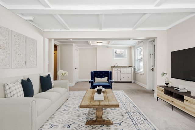 40 Humphreys St, Boston, MA 02125