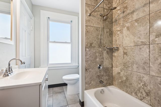 40 Humphreys St, Boston, MA 02125