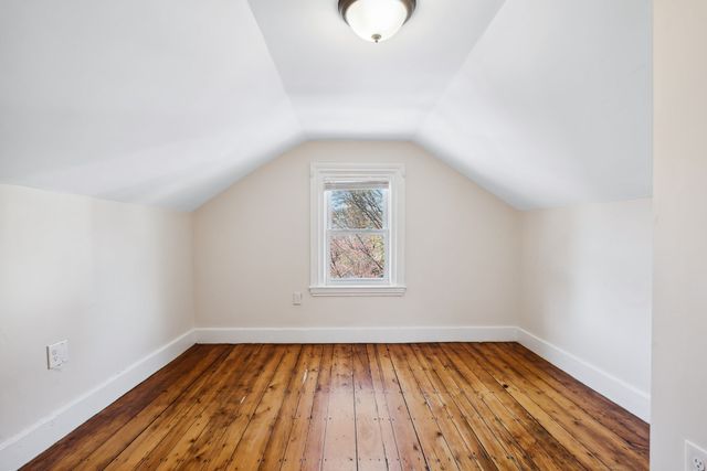 40 Humphreys St, Boston, MA 02125
