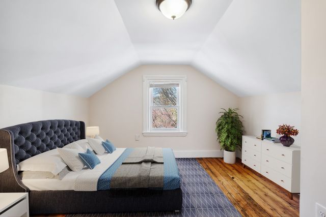 40 Humphreys St, Boston, MA 02125