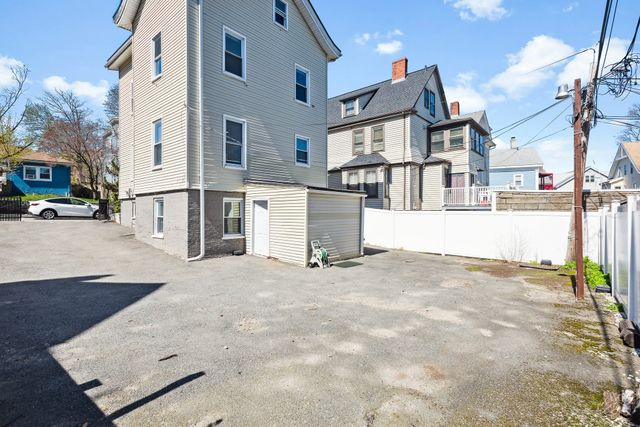 40 Humphreys St, Boston, MA 02125