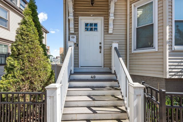 40 Humphreys St, Boston, MA 02125