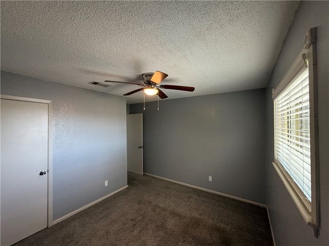 2825 Vancouver Dr, Corpus Christi, TX 78414