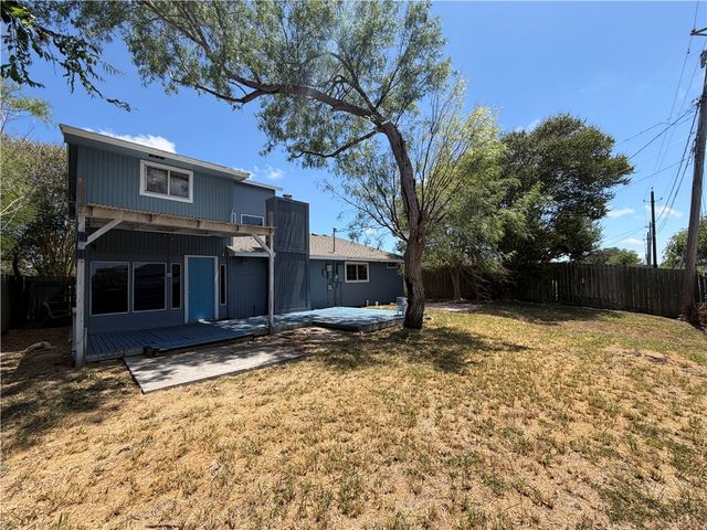 2825 Vancouver Dr, Corpus Christi, TX 78414