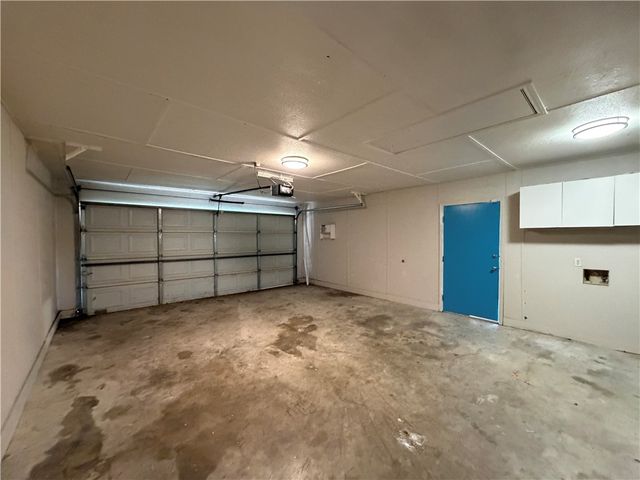 2825 Vancouver Dr, Corpus Christi, TX 78414