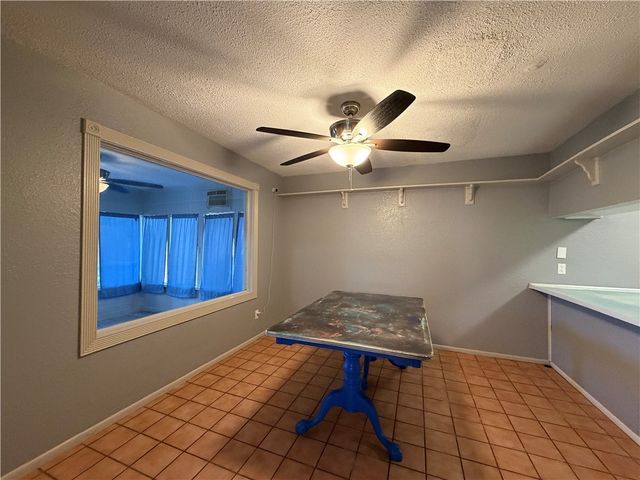 2825 Vancouver Dr, Corpus Christi, TX 78414