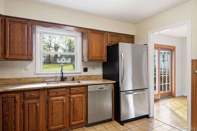 140 Chestnut Ridge Road, Mahopac, NY 10541