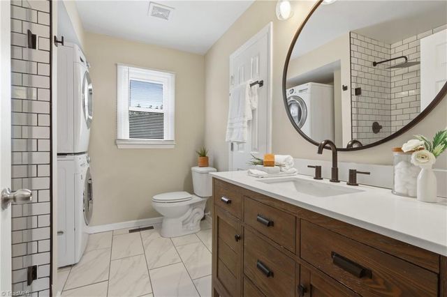 3080 Gladewater Court, Pfafftown, NC 27407