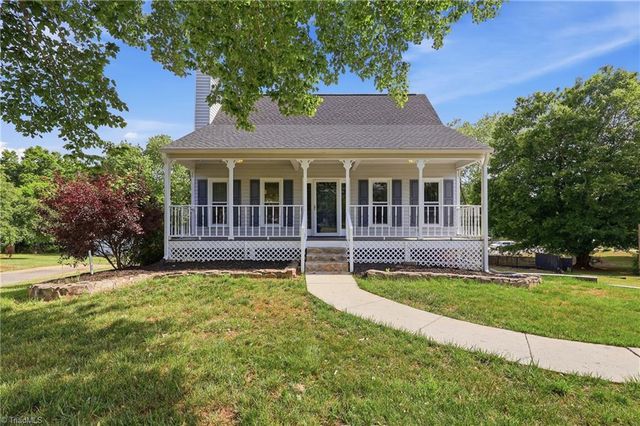 3080 Gladewater Court, Pfafftown, NC 27407