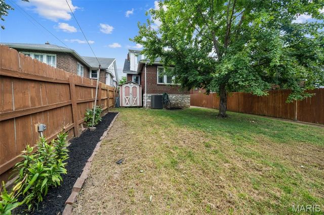 6135 Louisiana Avenue, St Louis, MO 63111