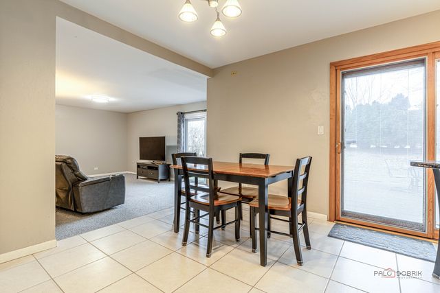 240 Osage Terrace, Buffalo Grove, IL 60089