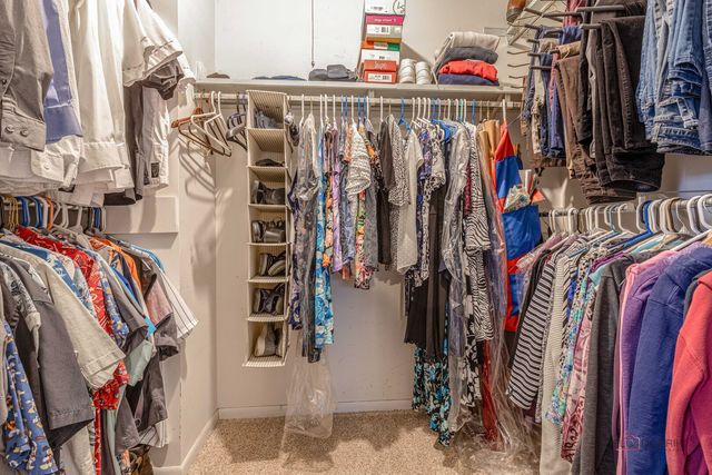 240 Osage Terrace, Buffalo Grove, IL 60089