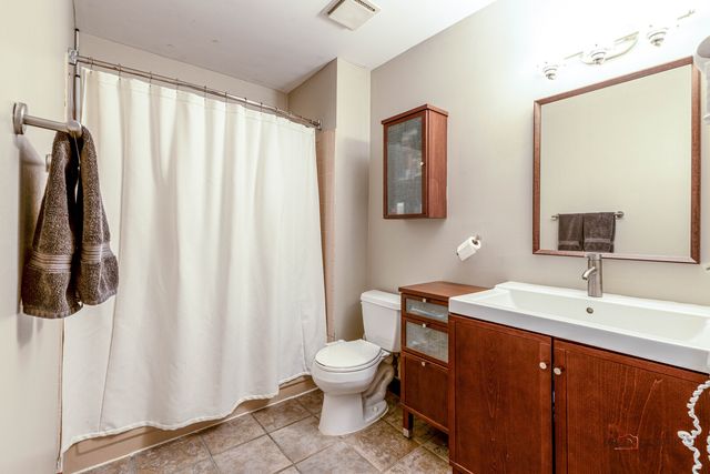 240 Osage Terrace, Buffalo Grove, IL 60089