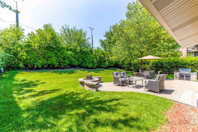 240 Osage Terrace, Buffalo Grove, IL 60089