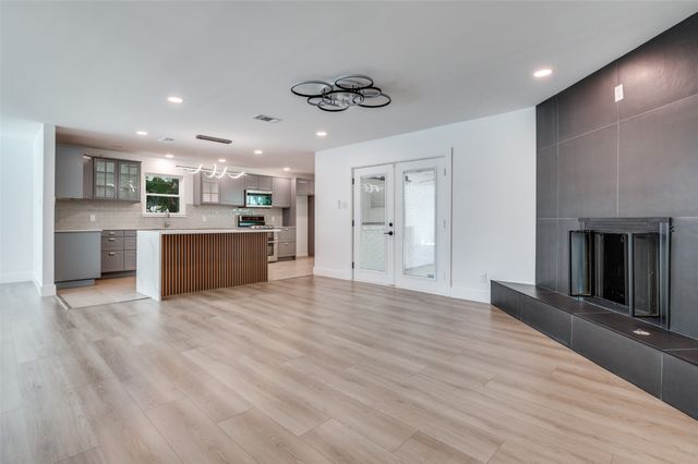 2330 Cody Drive, Dallas, TX 75228