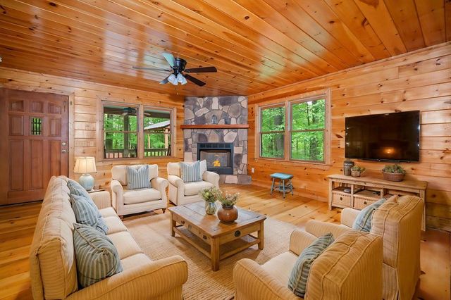 125 Waters Road, Ellijay, GA 30536