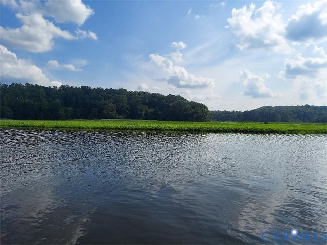 25122 Tidewater Trl, Tappahannock, VA 22560