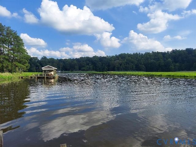 25122 Tidewater Trl, Tappahannock, VA 22560