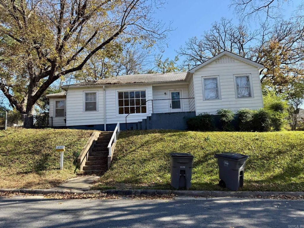 215 Seventh Street, Hot Springs, AR 71913