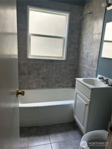 5050 MARTIN LUTHER KING JR WAY S, Seattle, WA 98118