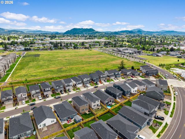 2722 U St, Springfield, OR 97477