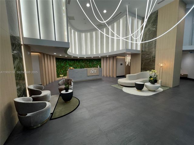 90 SW 3rd St 1205, Miami, FL 33130