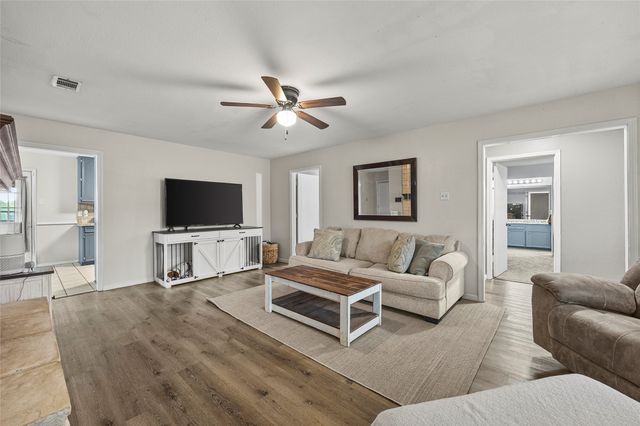 116 Willow Lake Lane, Crandall, TX 75114
