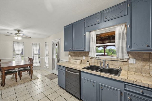 116 Willow Lake Lane, Crandall, TX 75114