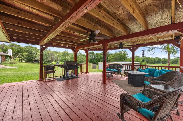 116 Willow Lake Lane, Crandall, TX 75114