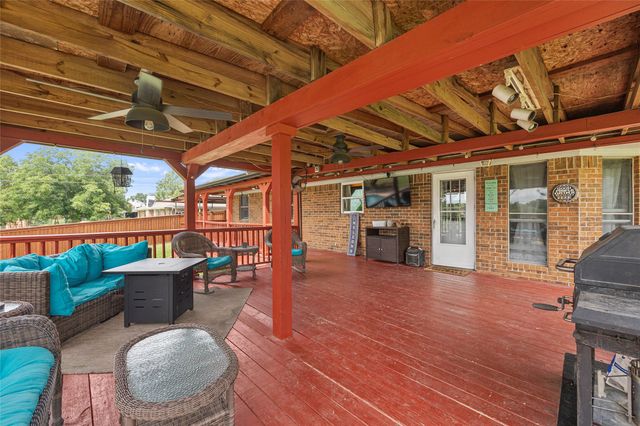 116 Willow Lake Lane, Crandall, TX 75114