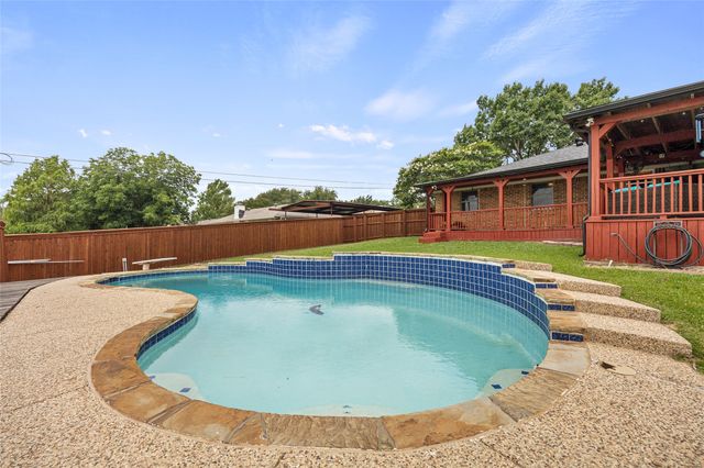 116 Willow Lake Lane, Crandall, TX 75114